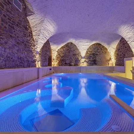 Monastero Di & 5*